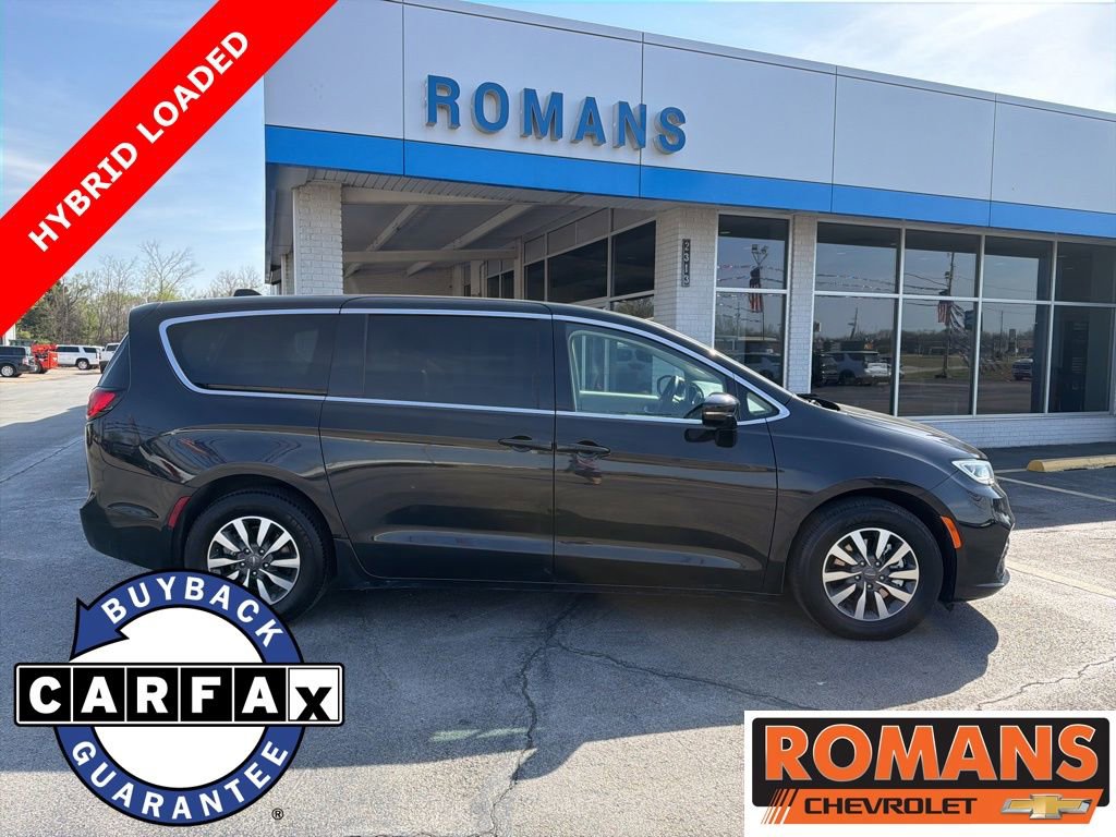 Used 2024 Chrysler Pacifica Limited FWD image 2