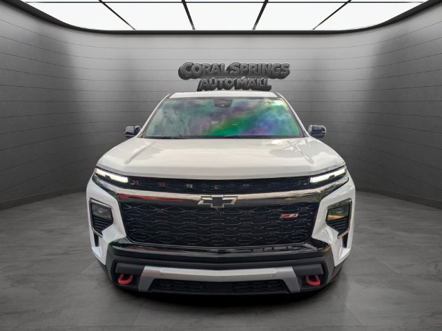 Used 2024 Chevrolet Traverse Z71 w/ Enhanced Driving Package AWD/4WD image 2