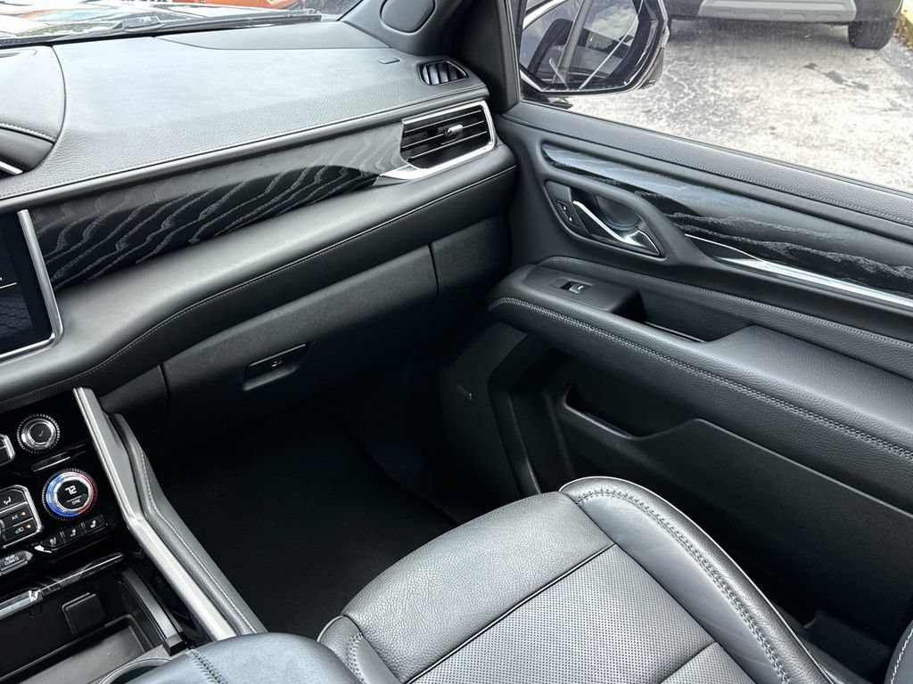 Used 2023 GMC Yukon Denali RWD image 33