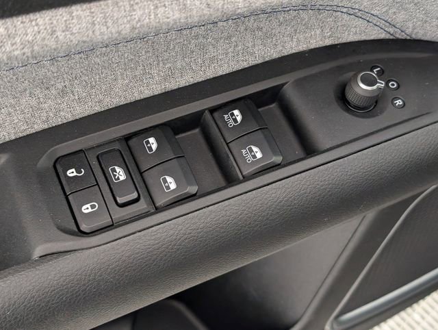 Certified 2023 Jeep Compass Sport image 11