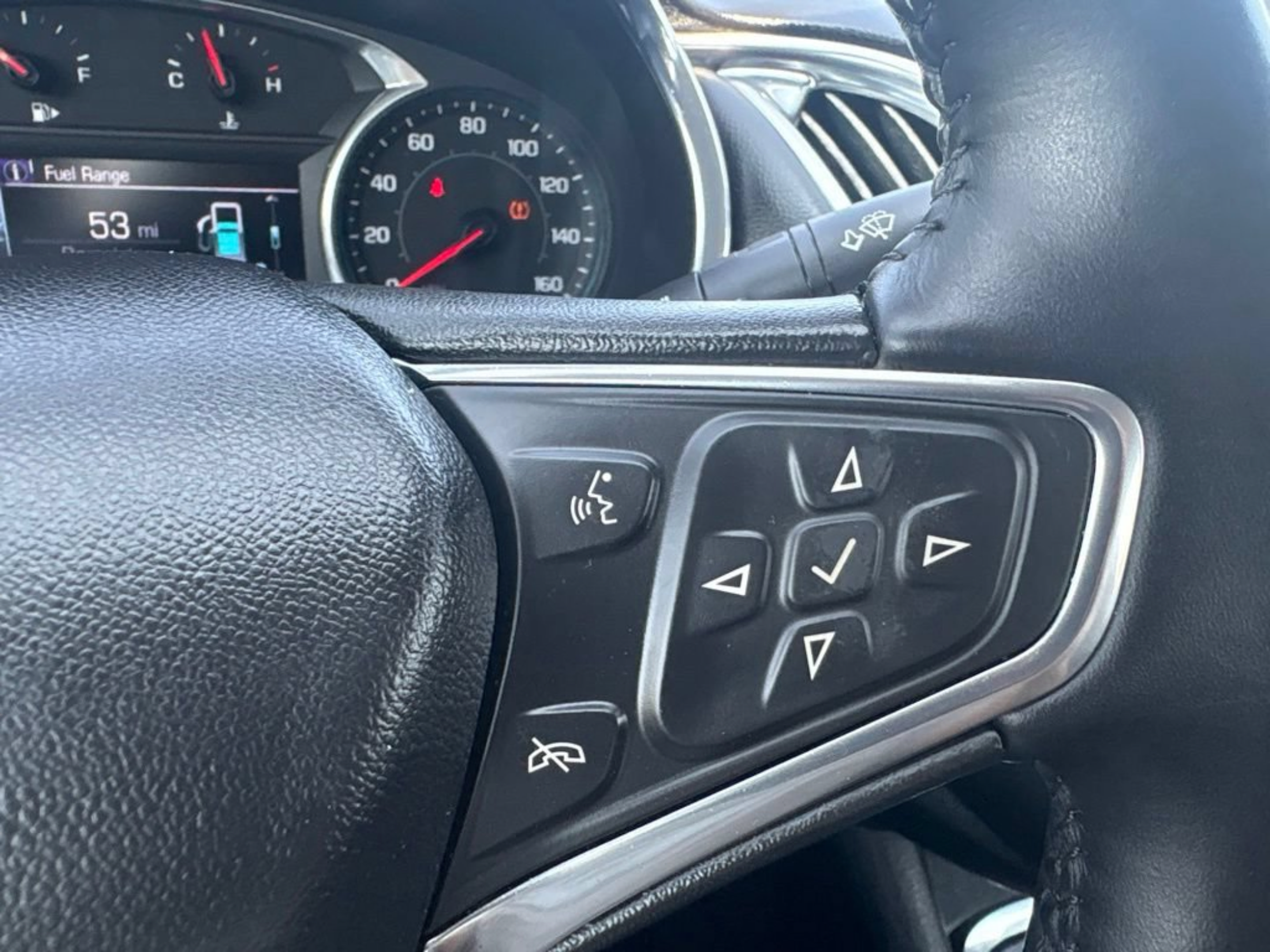 Used 2017 Chevrolet Malibu Premier w/ Premier Sun and Wheel Package FWD image 9