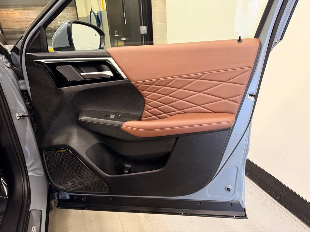 Used 2025 Mitsubishi Outlander SEL AWD/4WD image 28