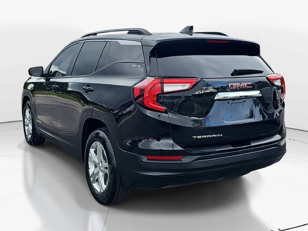 Used 2022 GMC Terrain SLE w/ Driver Convenience Package FWD image 8