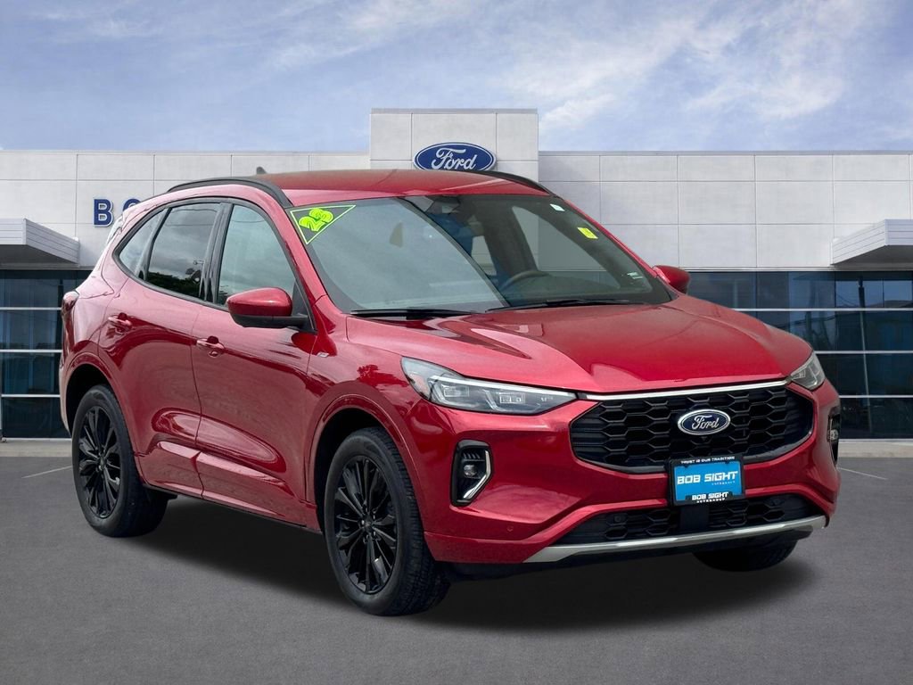 Used 2023 Ford Escape ST-Line Elite AWD/4WD image 2