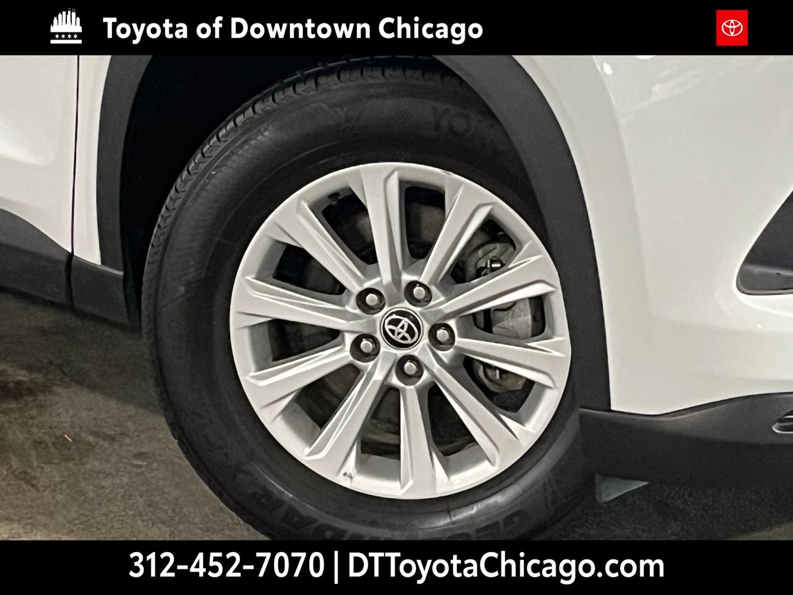 Used 2024 Toyota Grand Highlander AWD Hybrid image 2