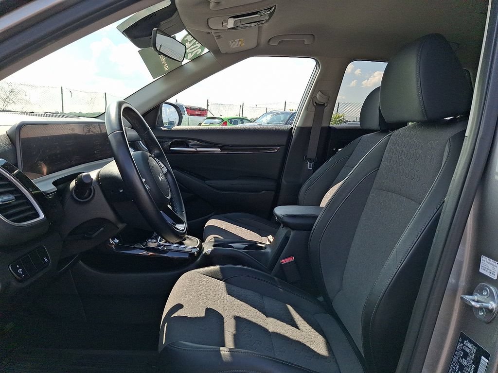 Certified 2024 Kia Seltos X-Line AWD/4WD image 14