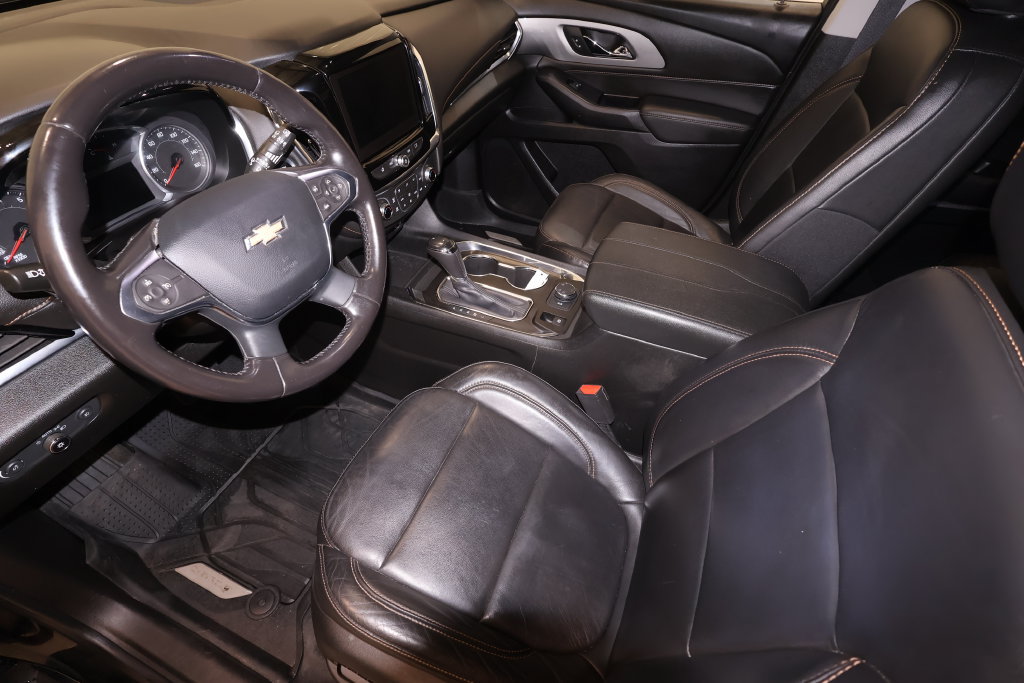 Used 2020 Chevrolet Traverse LT w/ LPO, Floor Liner Package AWD/4WD image 34