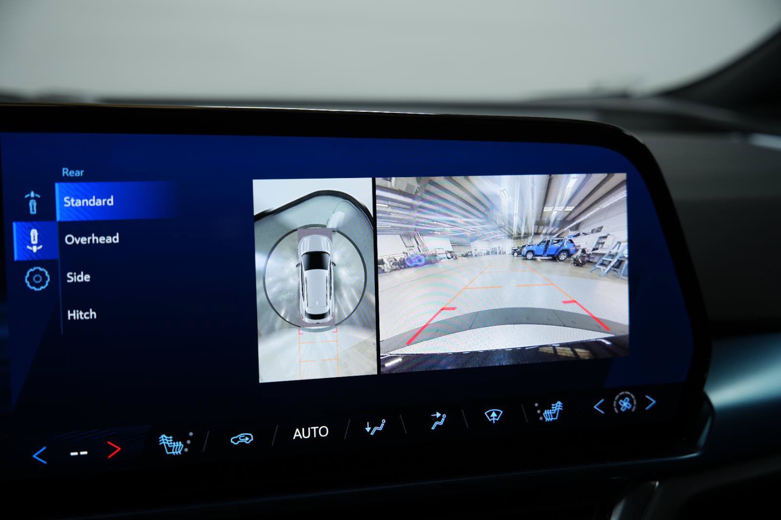Used 2024 Chevrolet Equinox EV LT w/ LPO, Trailering Package FWD image 45
