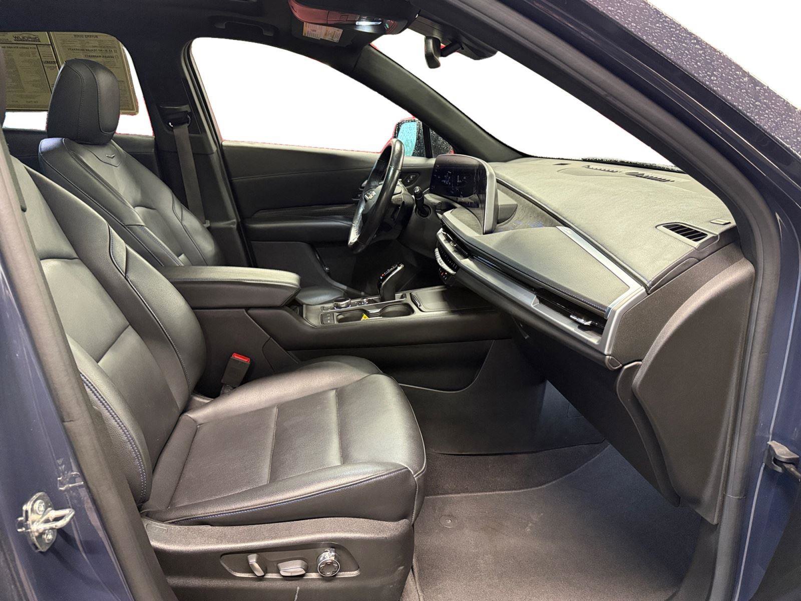 Used 2024 Cadillac XT4 Sport AWD/4WD image 27