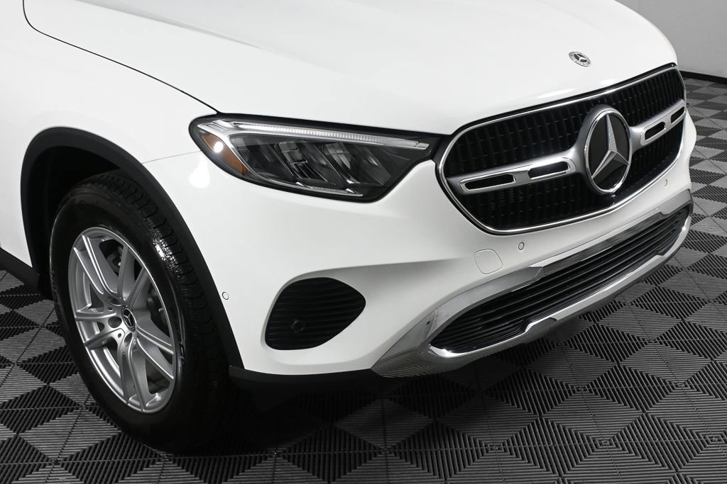 Certified 2025 Mercedes-Benz GLC 300 4MATIC image 34