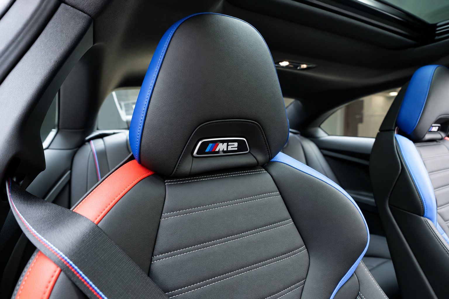 Used 2024 BMW M2 w/ Lighting Package RWD image 42