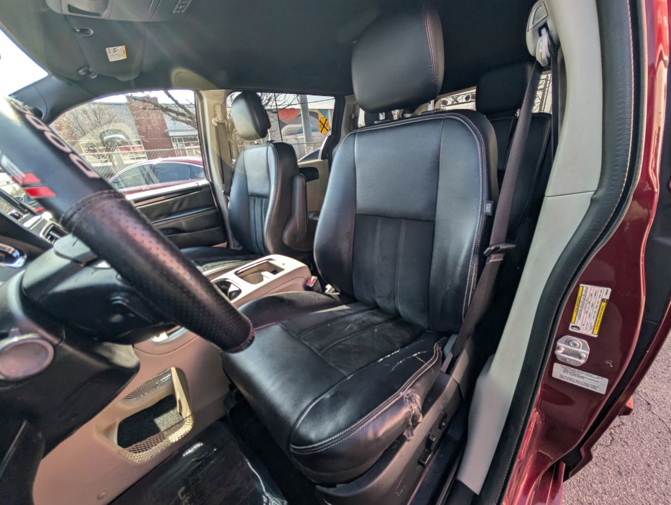 Used 2017 Dodge Grand Caravan SXT FWD image 19