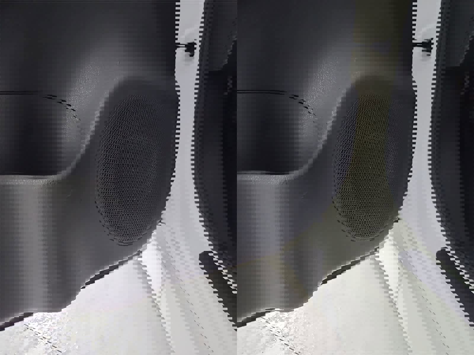 Used 2022 Nissan Leaf S image 30