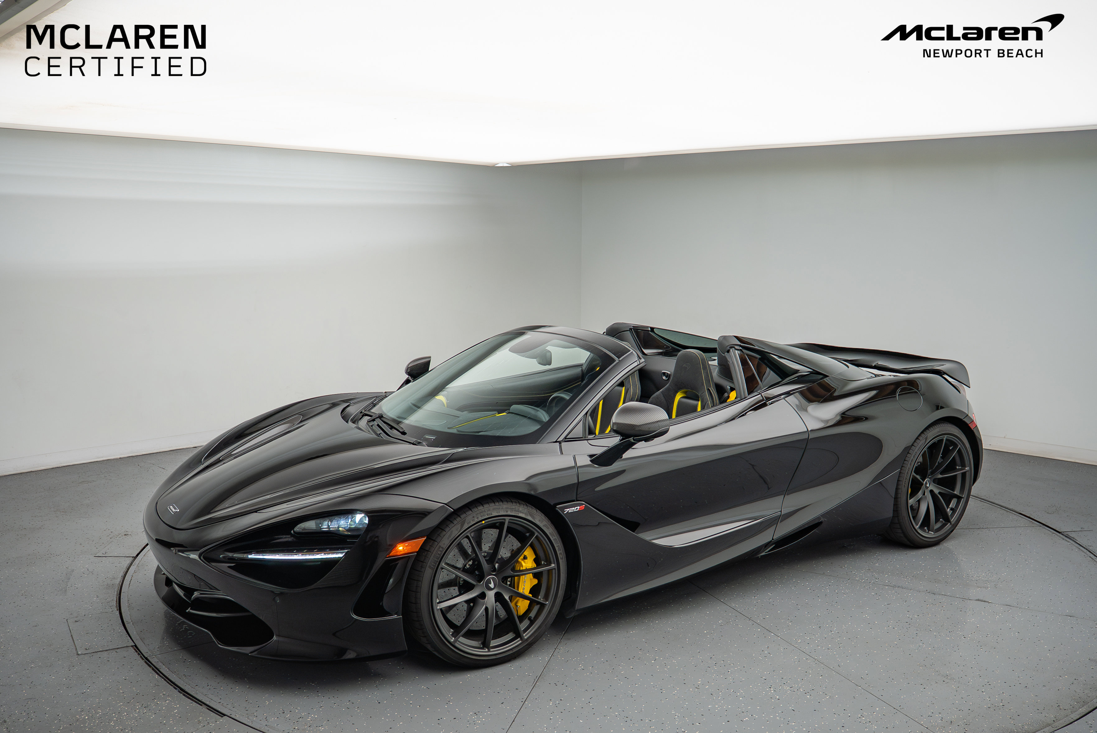 Used 2023 McLaren 720S Spider image 13