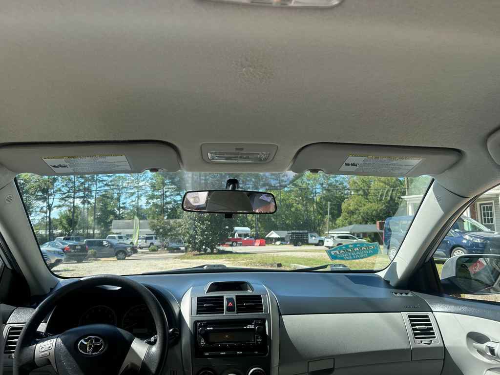 Used 2012 Toyota Corolla LE image 12