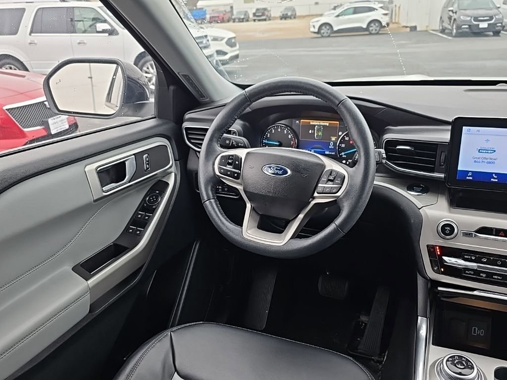 Used 2023 Ford Explorer XLT w/ Equipment Group 202A image 15