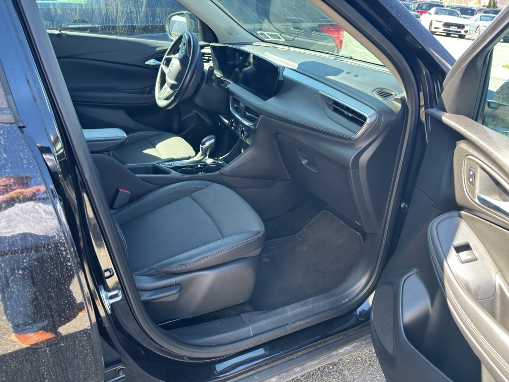 Used 2025 Buick Encore GX Preferred image 8