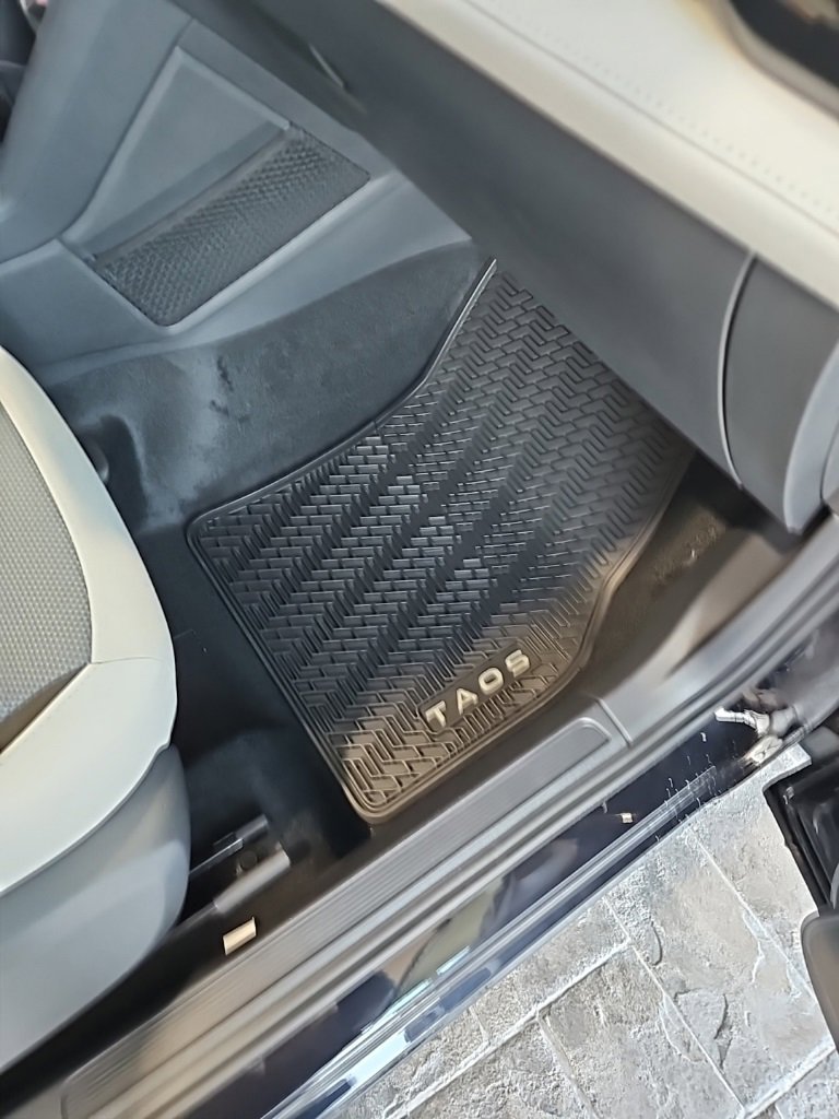 New 2026 Volkswagen Taos S image 14