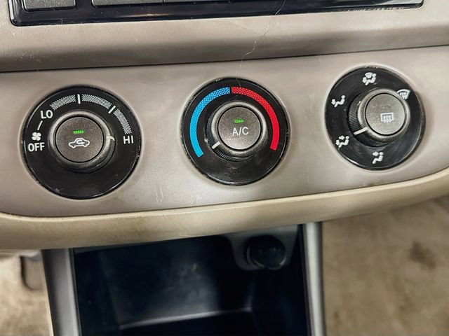 Used 2004 Toyota Camry LE FWD image 17