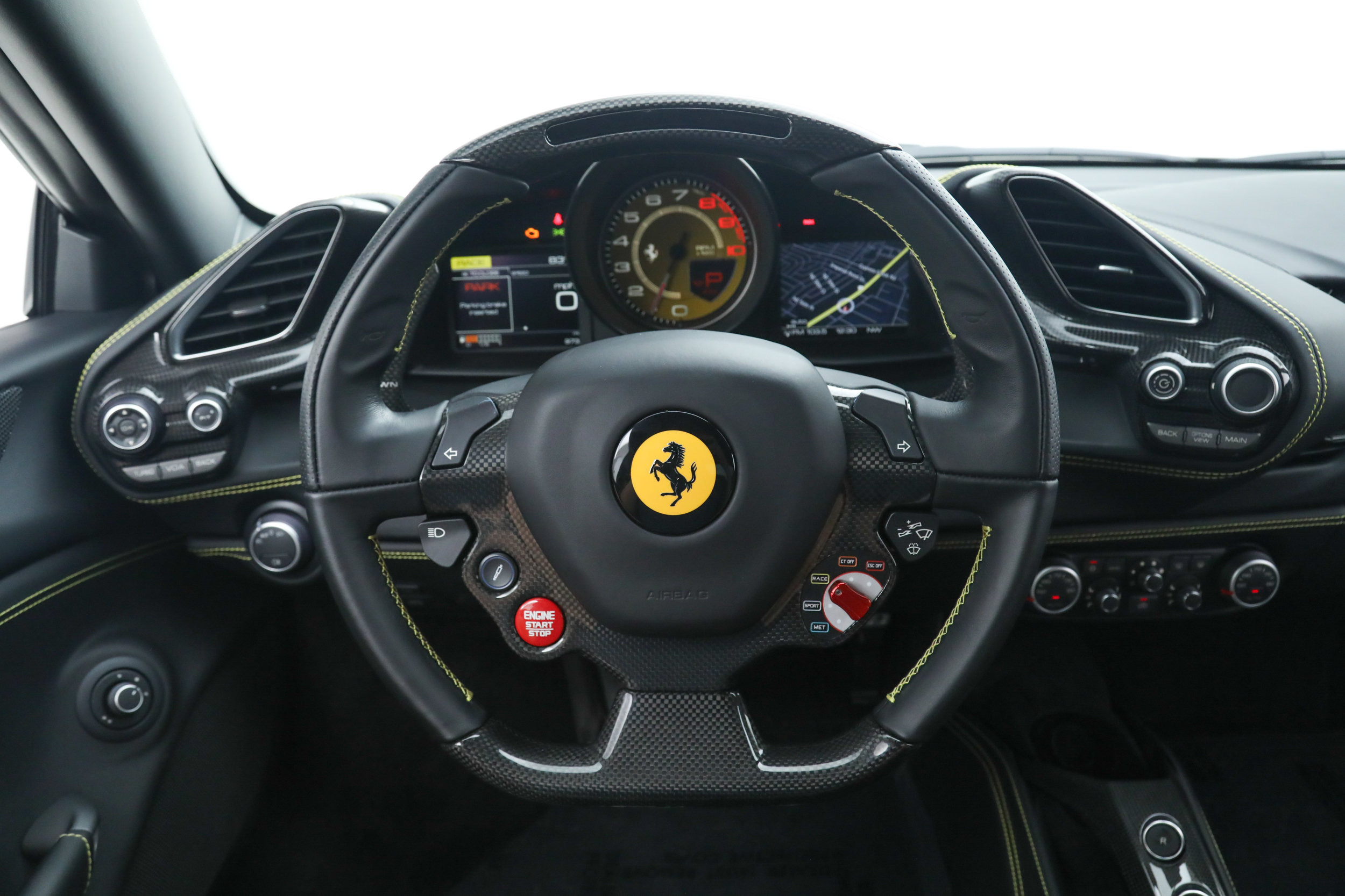 Used 2017 Ferrari 488 GTB RWD image 6