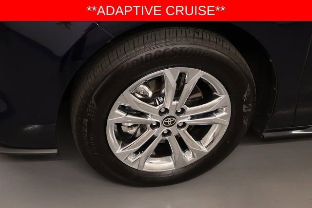 Used 2024 Toyota Sienna Platinum image 5