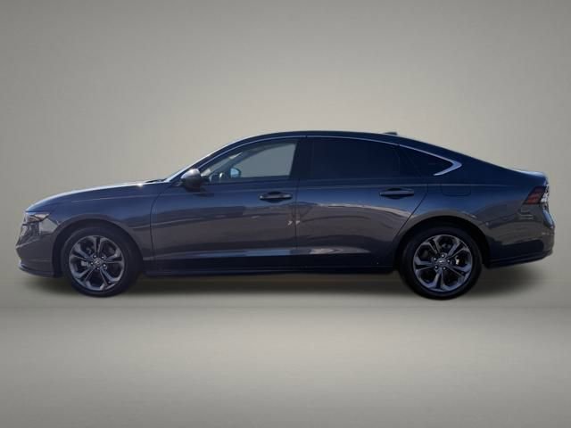 Used 2023 Honda Accord EX image 2