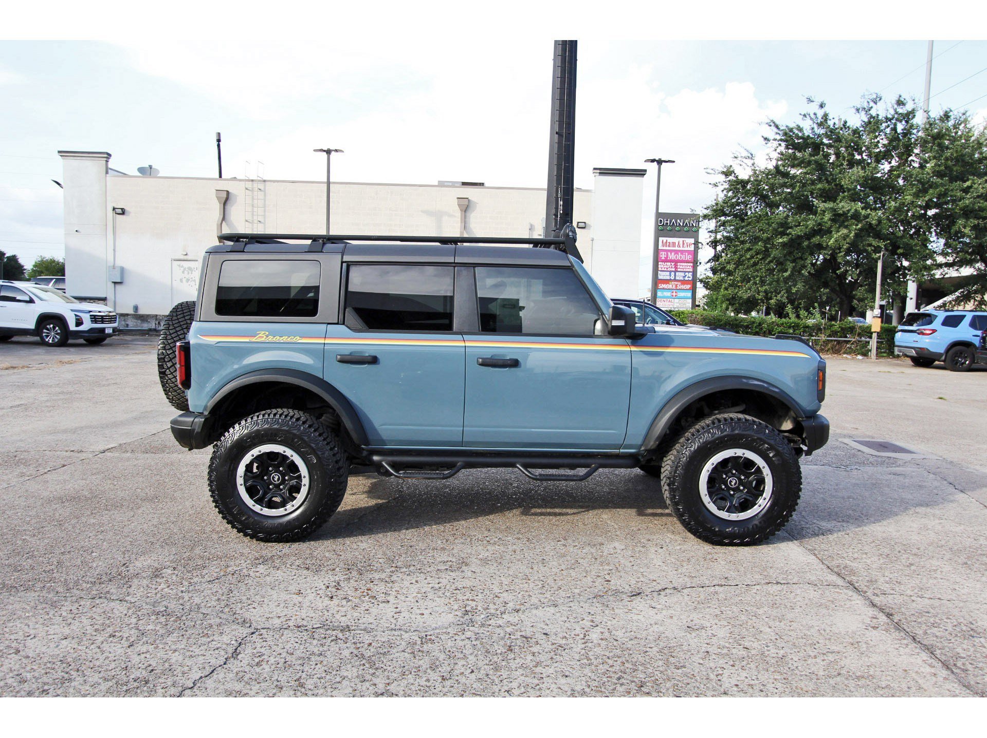 Used 2022 Ford Bronco Badlands AWD/4WD image 8