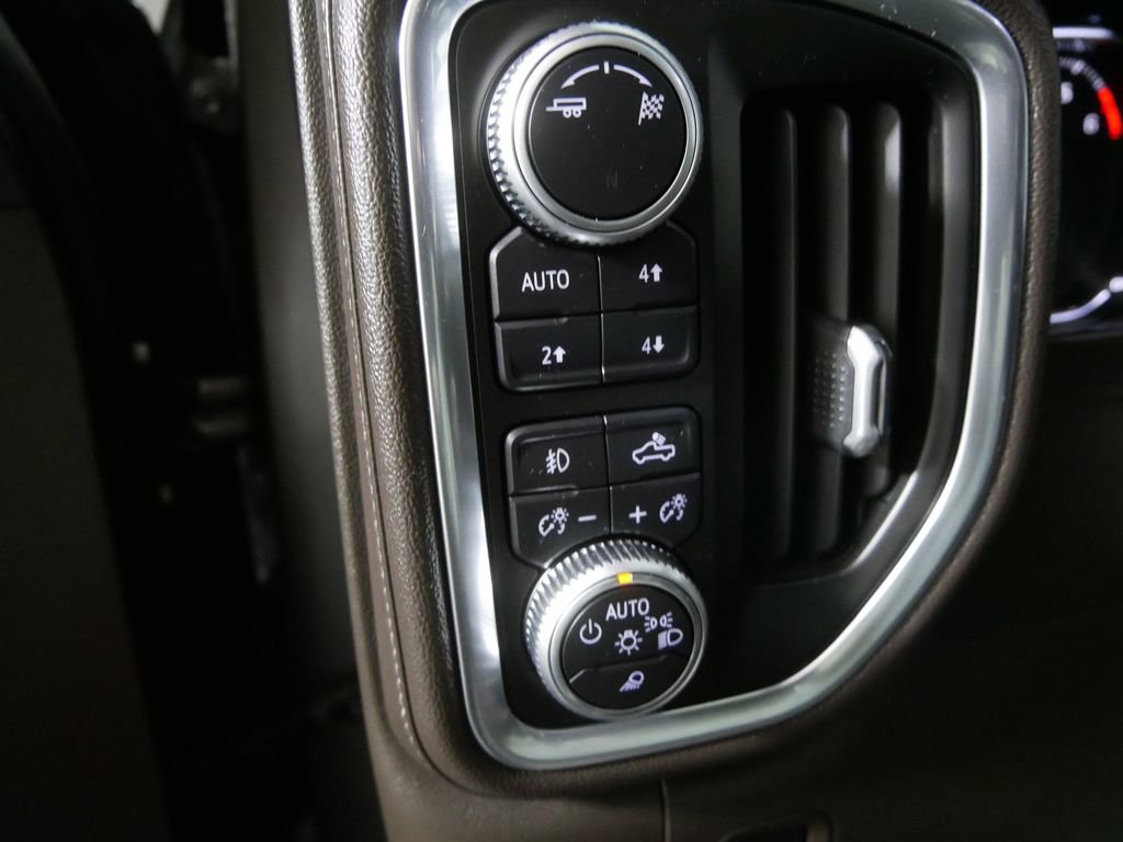 Used 2019 GMC Sierra 1500 SLT w/ SLT Premium Plus Package AWD/4WD image 21