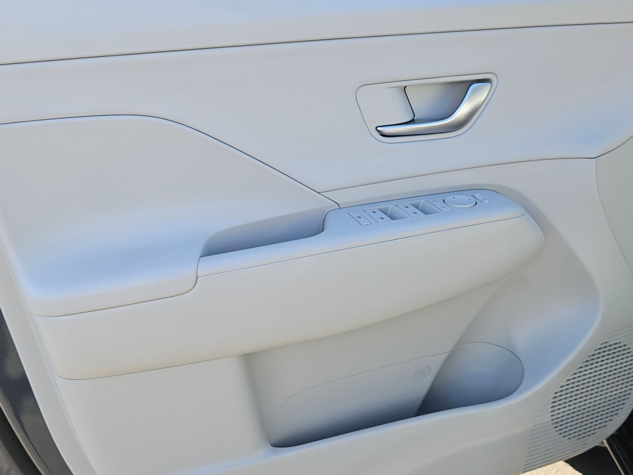 Certified 2026 Hyundai Kona SEL Premium image 11