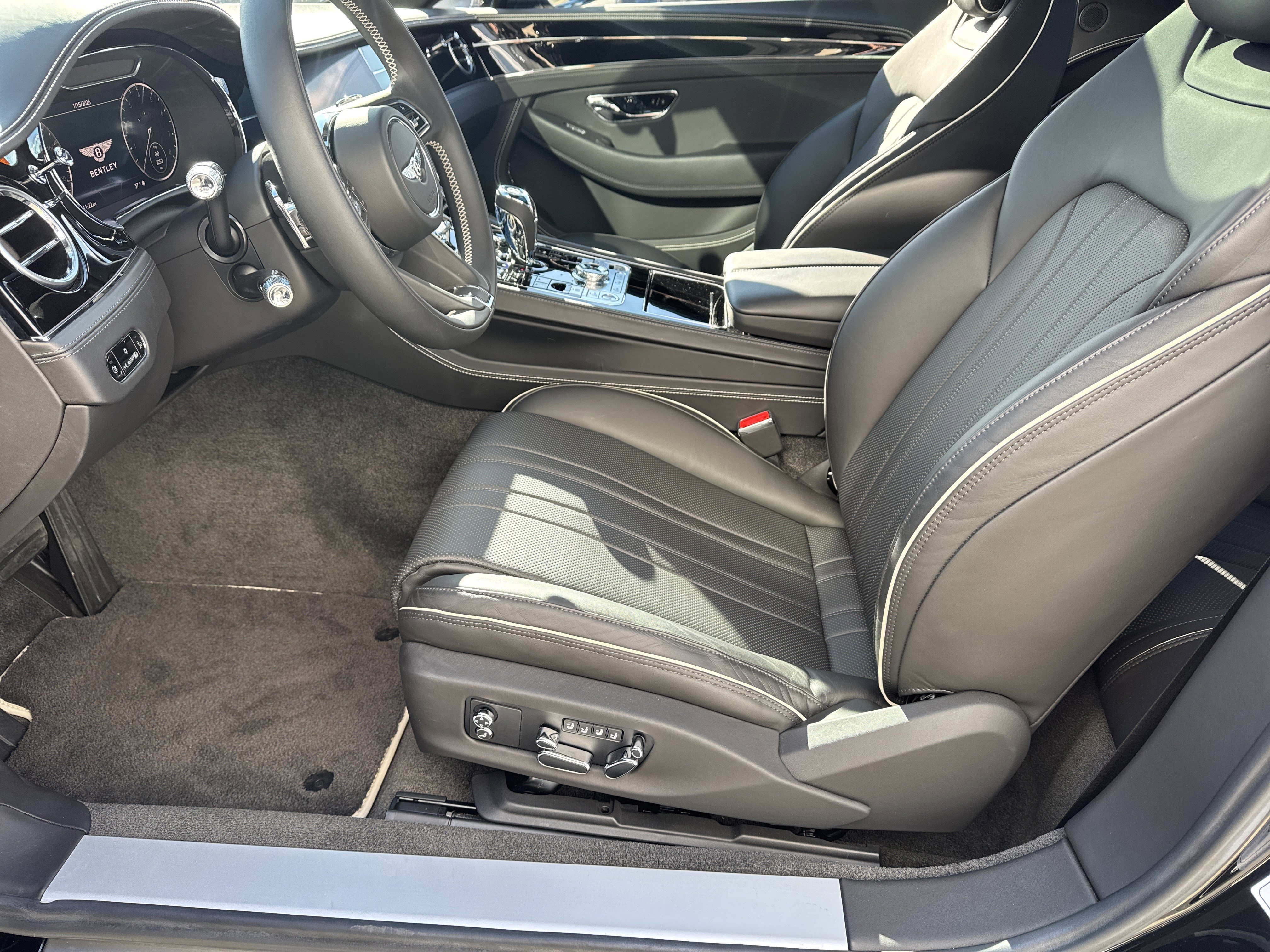 Used 2023 Bentley Continental GT Mulliner image 15