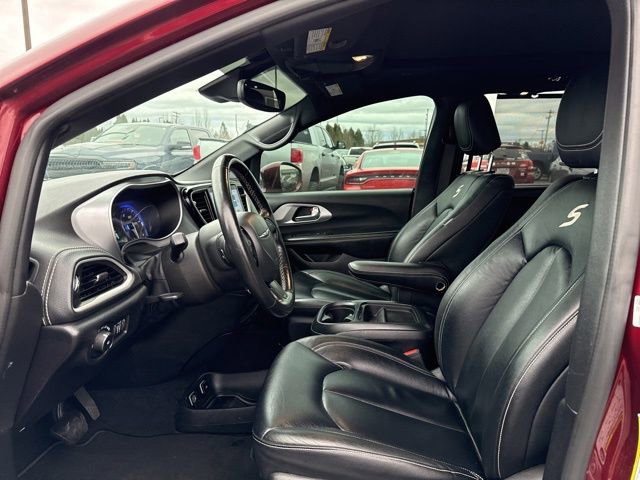 Used 2021 Chrysler Pacifica Touring w/ S Appearance Package image 24
