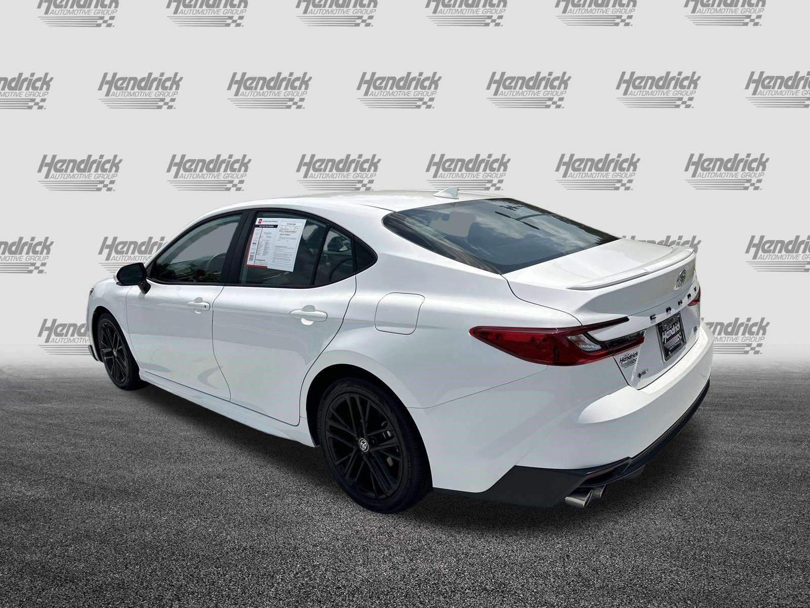 Used 2025 Toyota Camry SE FWD image 8
