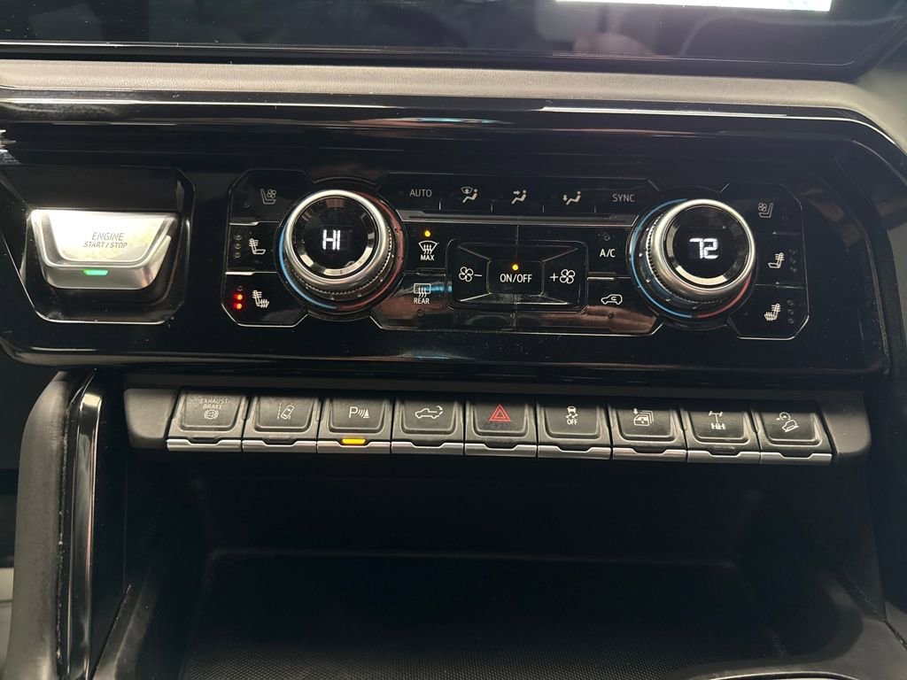 Used 2025 GMC Sierra 2500 AT4X image 31