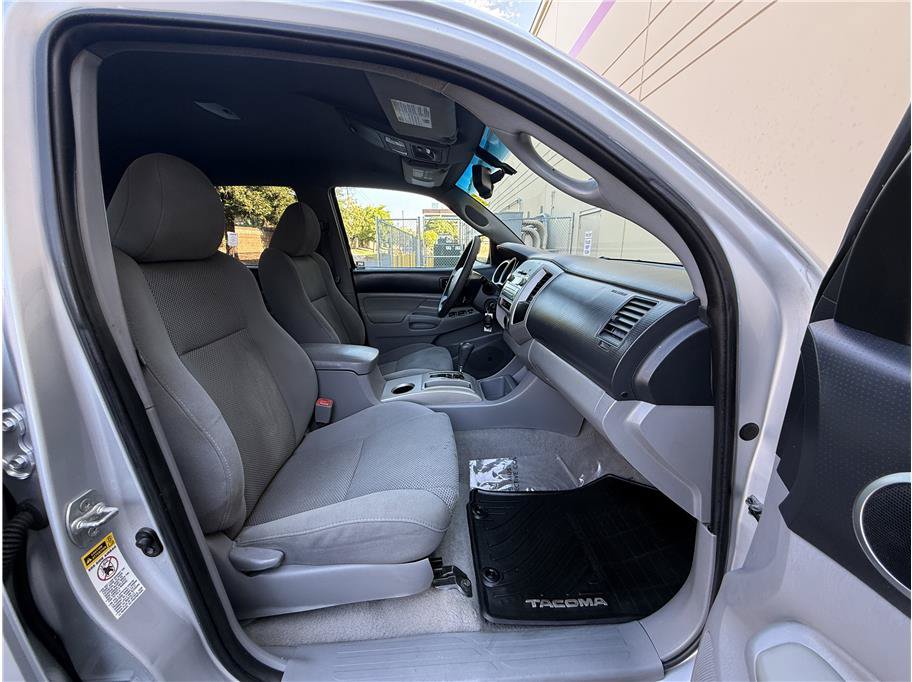 Used 2011 Toyota Tacoma PreRunner w/ TRD Sport Pkg w/JBL Audio RWD image 12