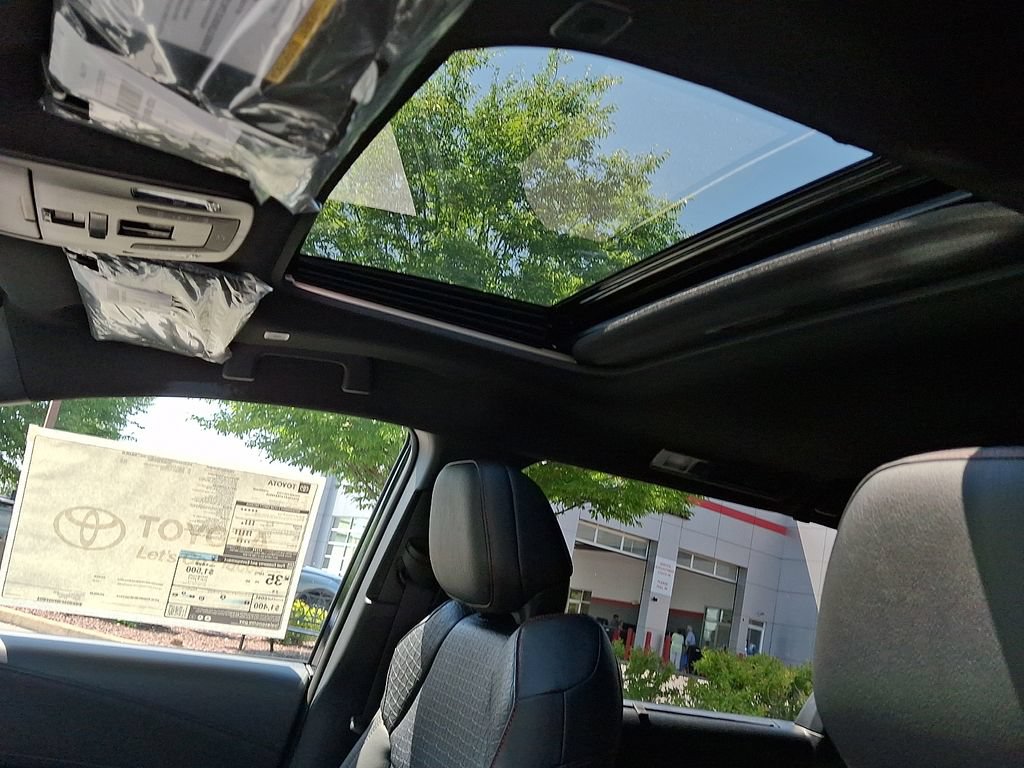 New 2026 Toyota Sienna XSE AWD/4WD image 9