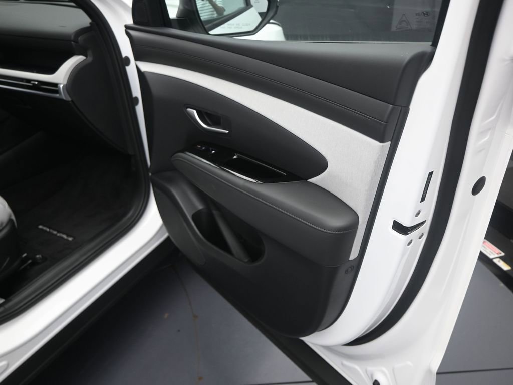 Used 2025 Hyundai Santa Cruz Limited image 36