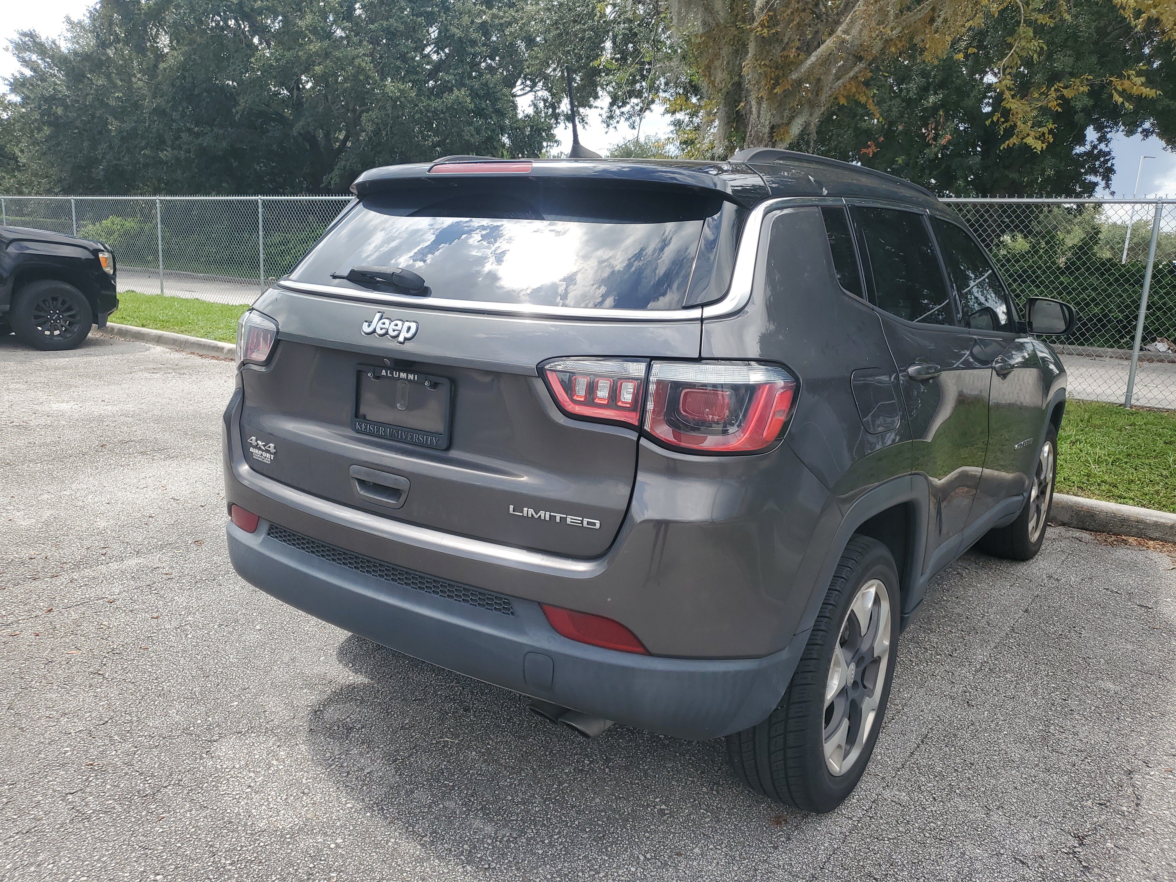 Used 2018 Jeep Compass Limited w/ Navigation Group AWD/4WD image 5