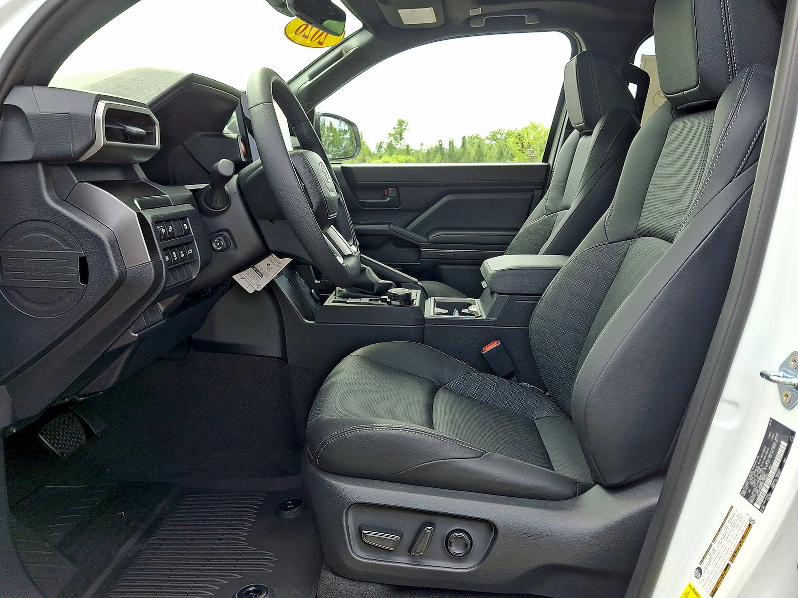 New 2026 Toyota 4Runner TRD Off-Road Premium AWD/4WD image 14