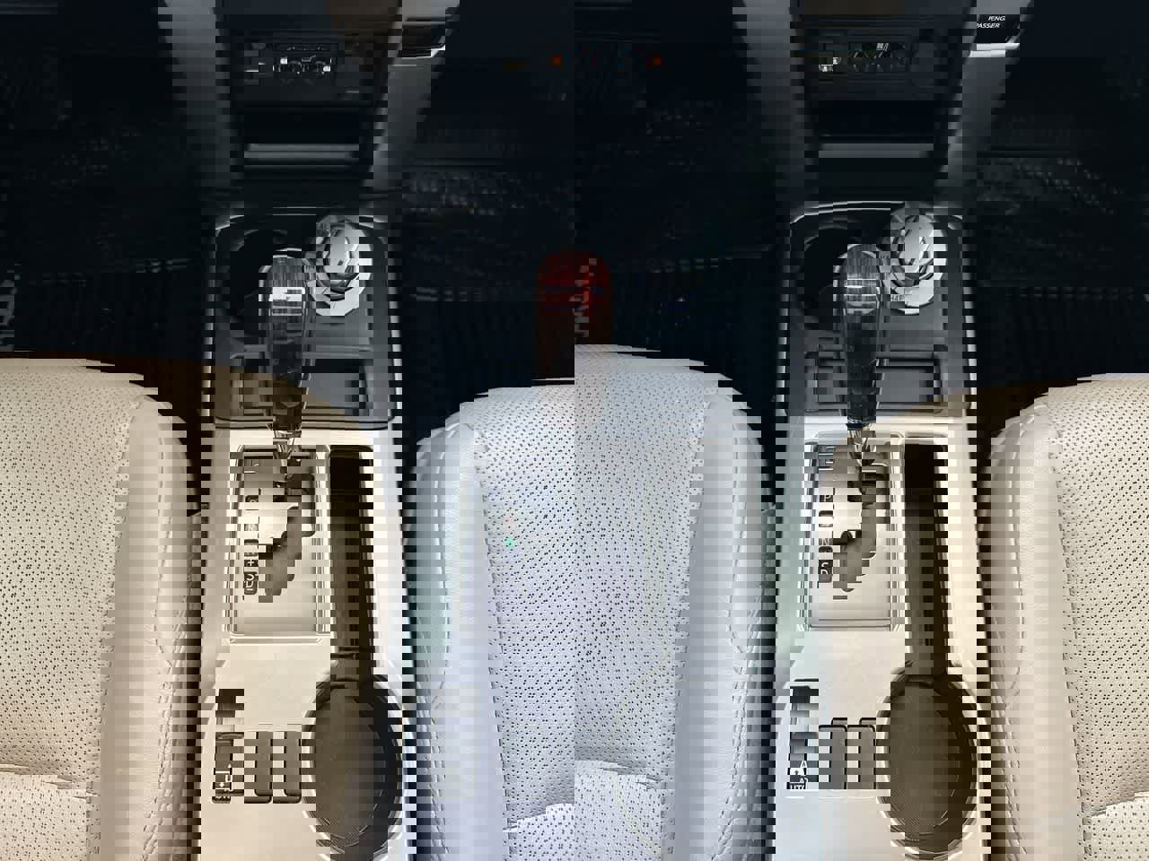 Used 2020 Toyota 4Runner Limited image 34