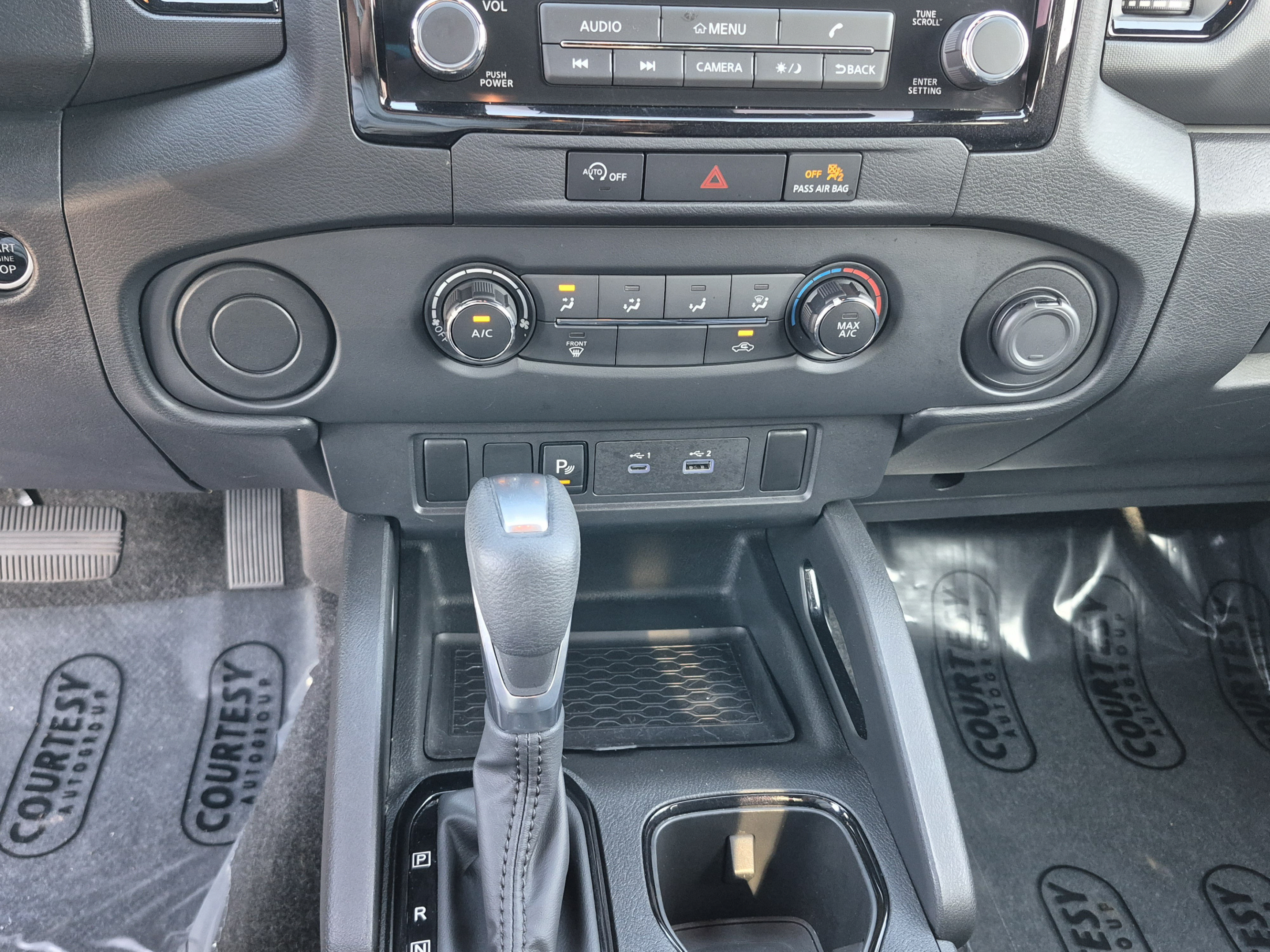 Used 2023 Nissan Frontier SV w/ Midnight Edition Package RWD image 26