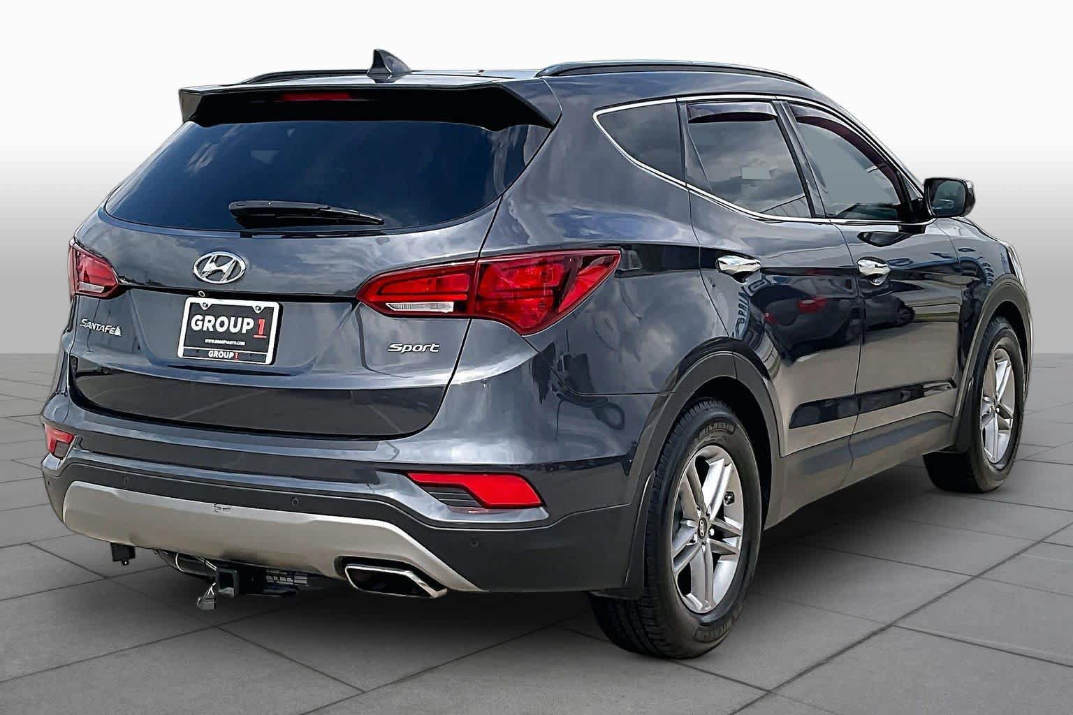 Used 2018 Hyundai Santa Fe Sport w/ 2.4L Tech Package 04 FWD image 12