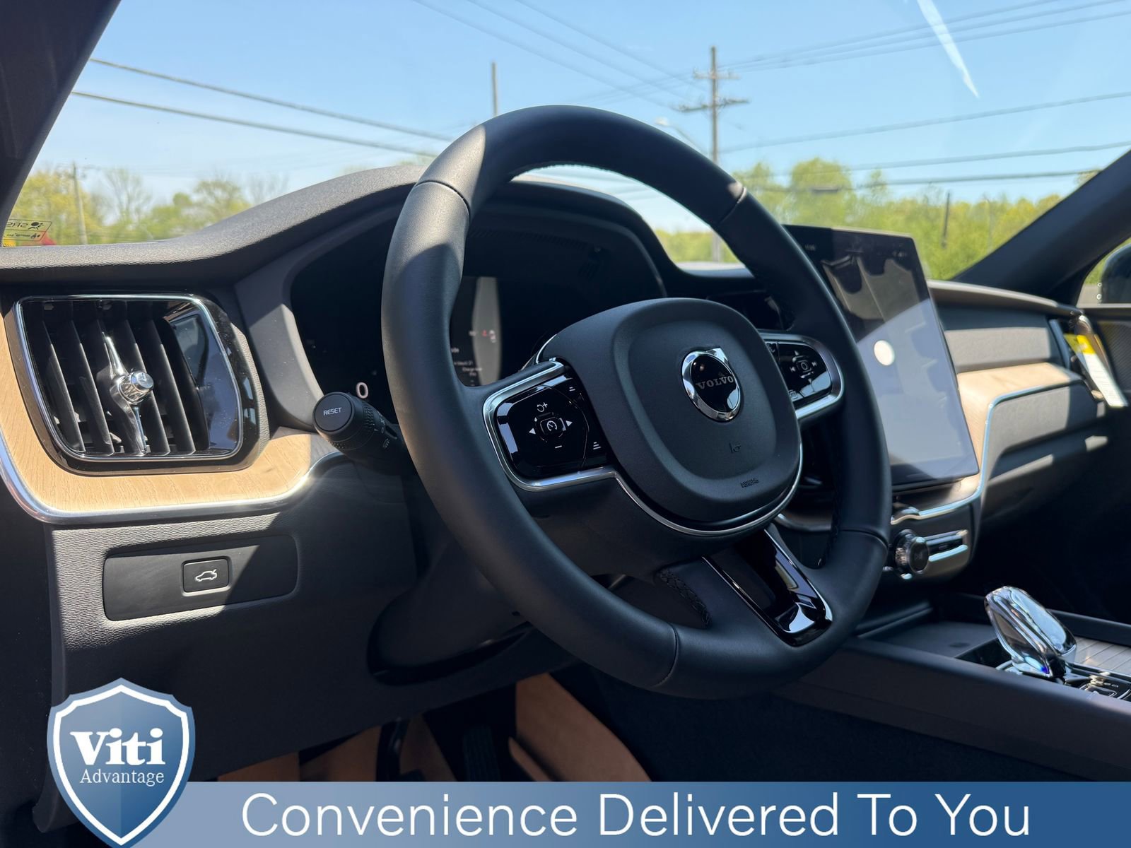 New 2026 Volvo XC60 B5 Plus w/ Protection Package Premier AWD/4WD image 12