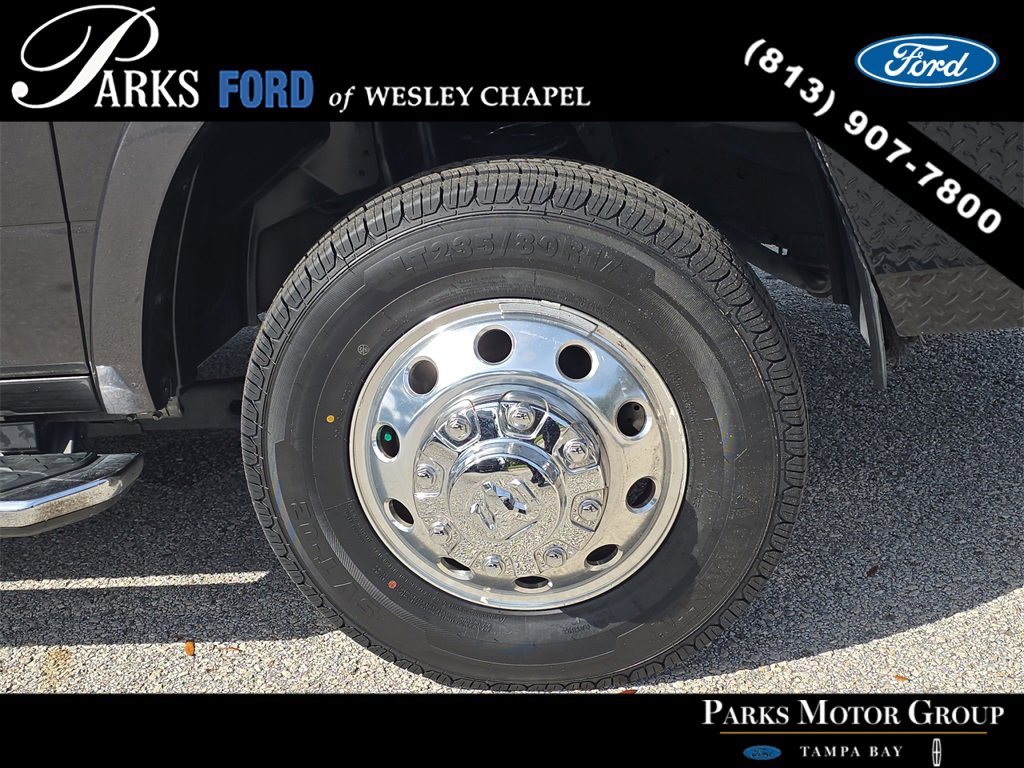 Used 2024 RAM 3500 Laramie w/ Towing Technology Group image 32