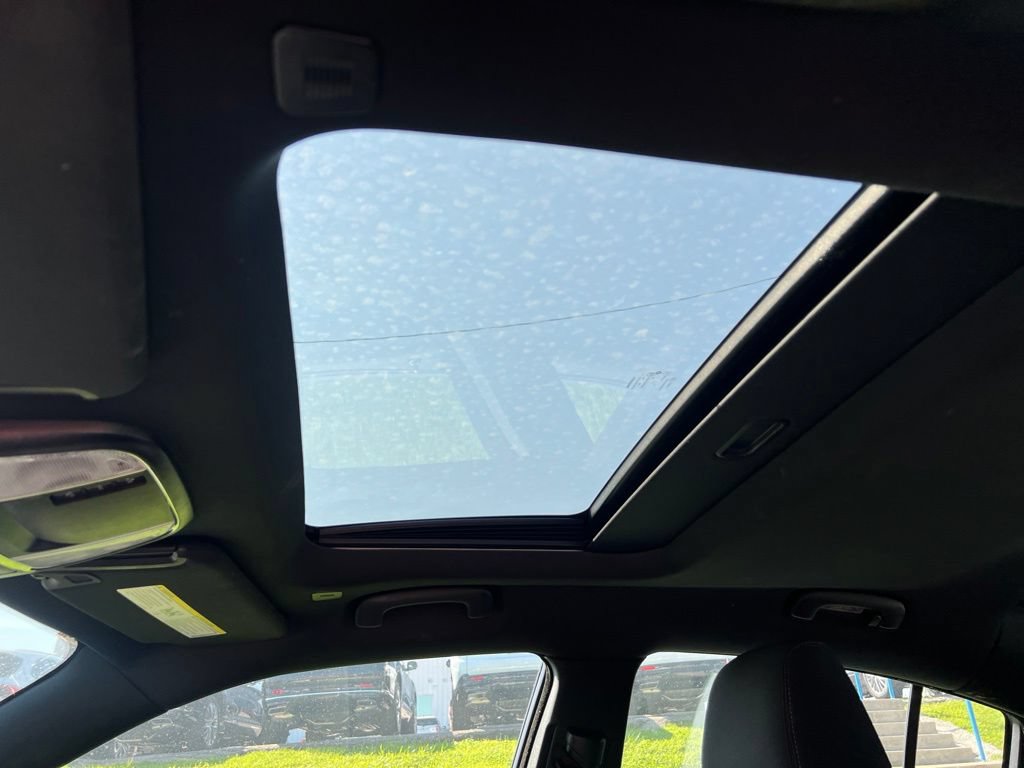 Used 2019 Dodge Charger SXT RWD image 10