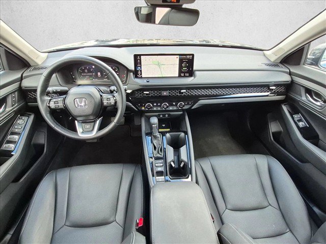 Used 2025 Honda Accord Touring image 16
