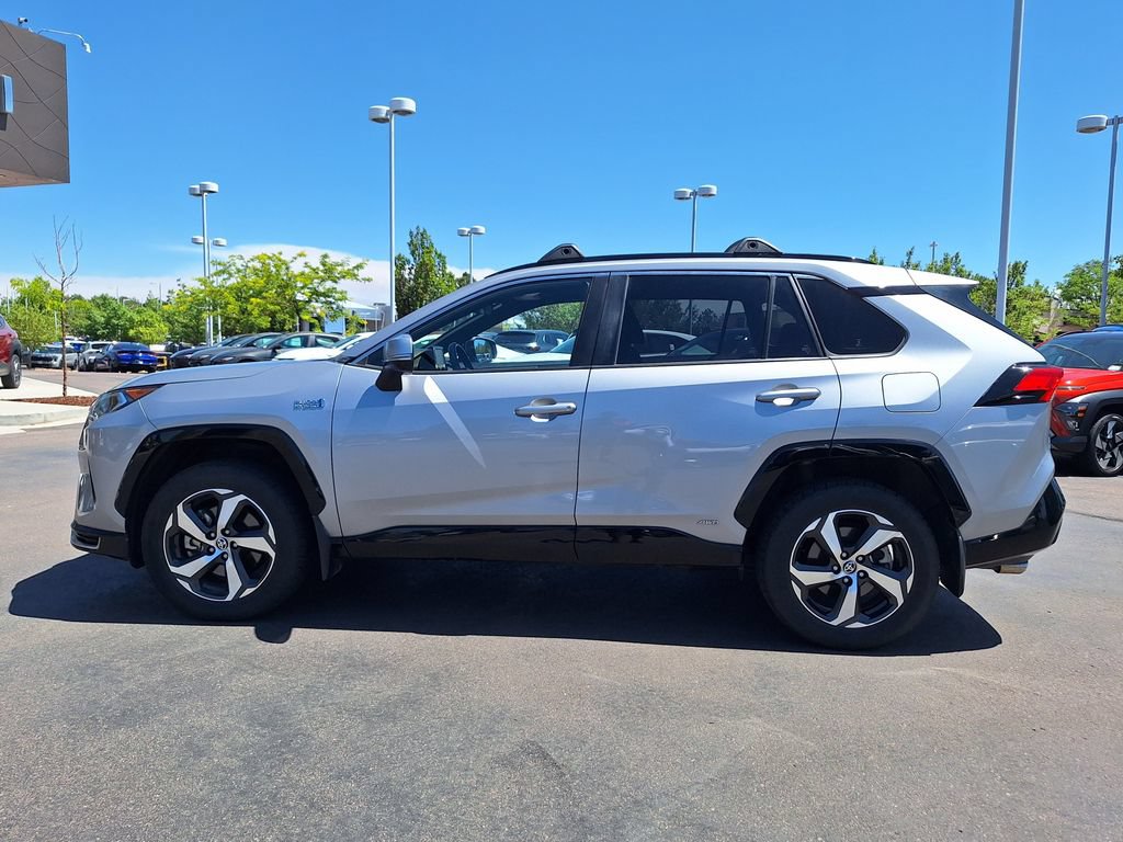 Used 2021 Toyota RAV4 SE w/ Weather & Moonroof Package AWD/4WD image 6