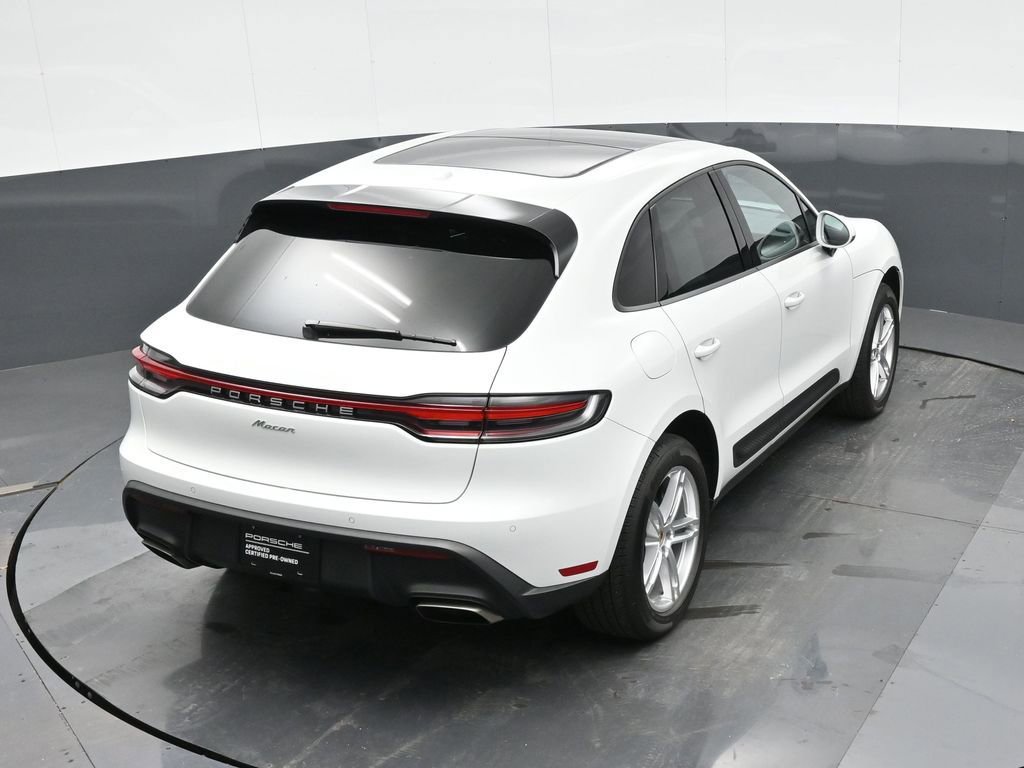 Certified 2025 Porsche Macan AWD/4WD image 30