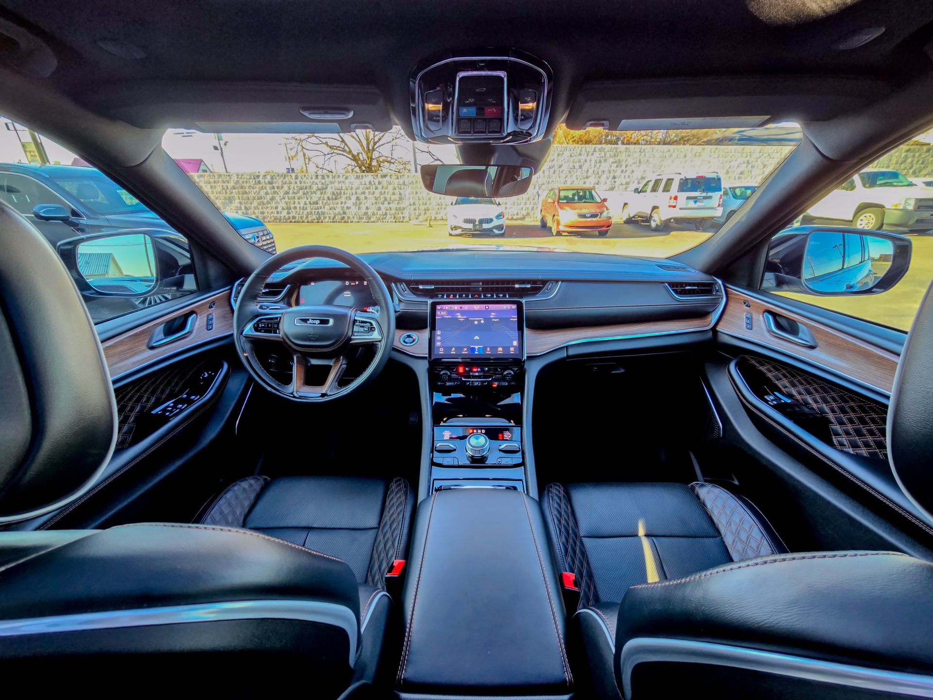 Used 2025 Jeep Grand Cherokee L Summit image 7
