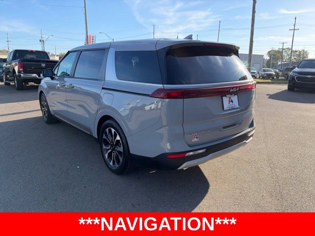 Used 2022 Kia Carnival EX FWD image 5