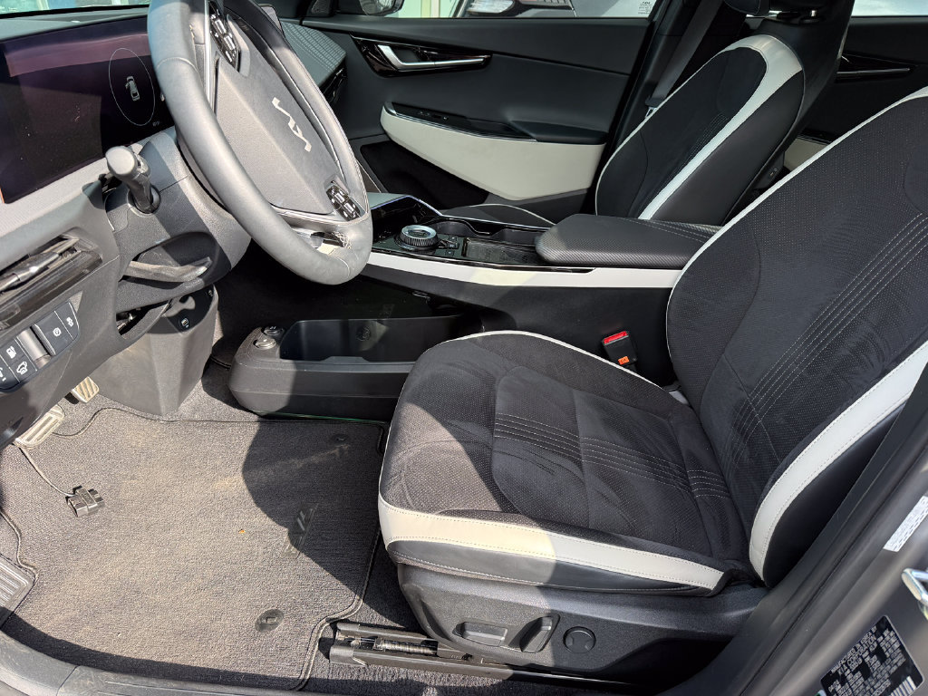 Used 2024 Kia EV6 GT-Line RWD image 3